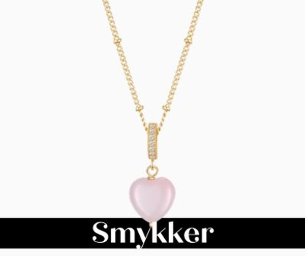 Hos Ros Mari Smykkekunst finner du unike, håndlagde smykker som kombinerer tidløs eleganse med moderne design. Utforsk et bredt utvalg av halskjeder, armbånd og øredobber, laget av kvalitetsmaterialer som perler, krystaller og sølv. Våre smykker er perfekte gaver eller tilbehør som gir ethvert antrekk et personlig preg. Besøk oss for eksklusive nyheter og inspirasjon.